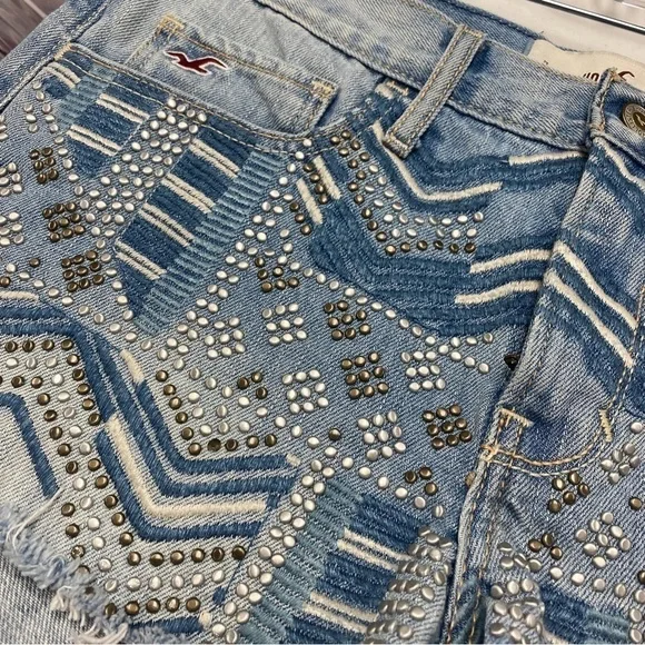 Hollister studded denim jean shorts light wash bedazzled raw hem womens - Picture 4 of 8